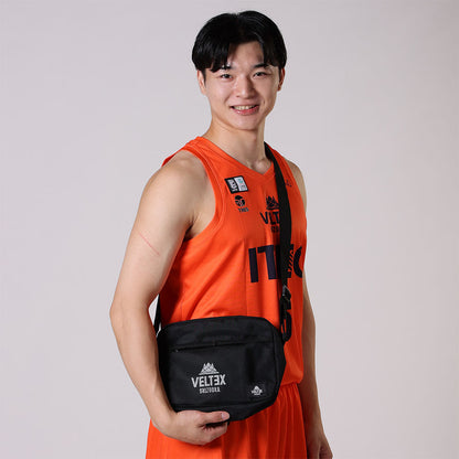 メッシュポケットショルダーバッグ